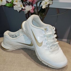 Women's Nike Metcon 4 Cross Fit Trainers😍🤗